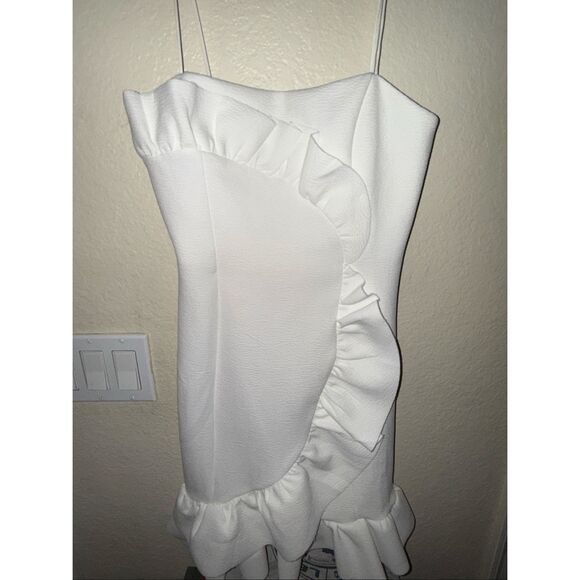 Hello Molly  Ravenna White Ruffle Mini Dress Size: Medium- NWT - Picture 12 of 16
